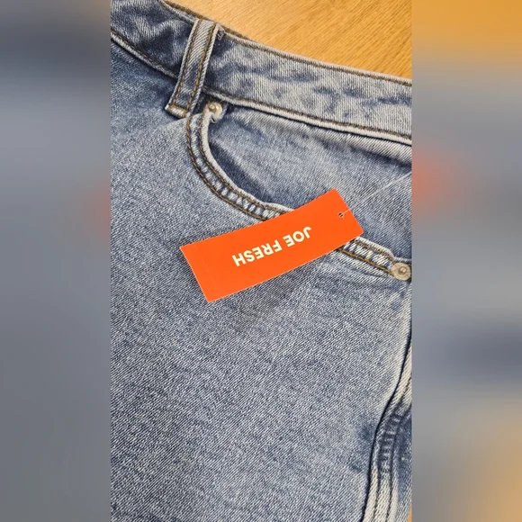 Joe Fresh Blue Women's Shorts - Picture 3 of 5